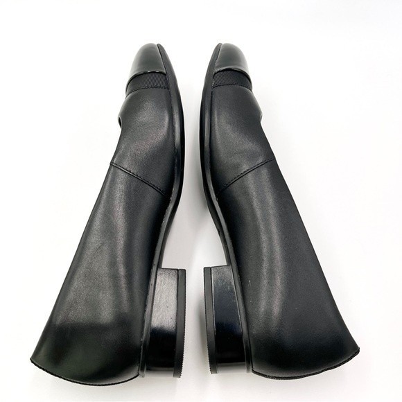 Clarks Size 7.5 Juliet Monte‎ Black Leather Patent Cap Toe Low Heels Pumps Shoes - Picture 8 of 14
